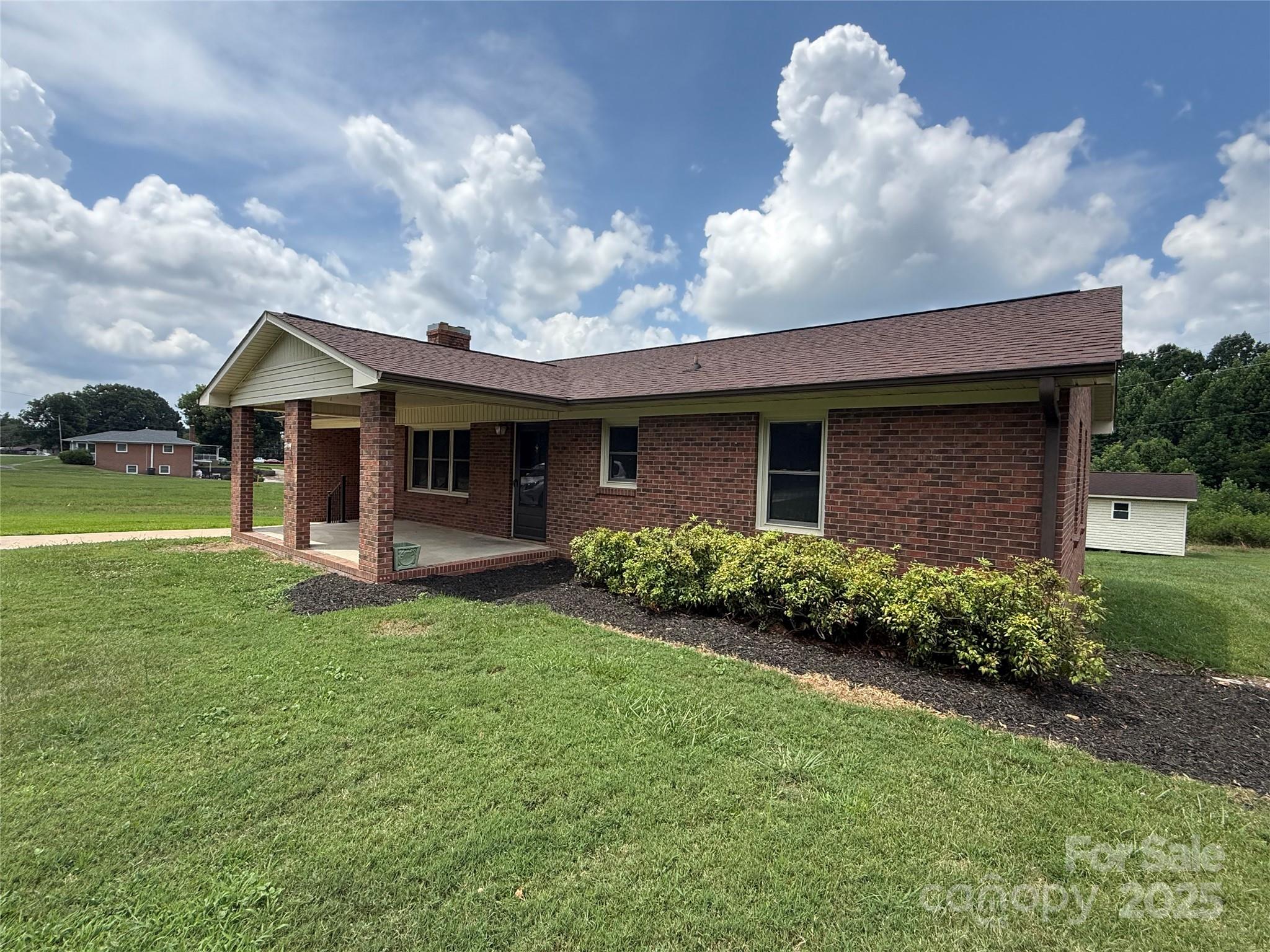 303 Mariposa Road Stanley, NC 28164 - Photo 6 of 21 Gallery Image 6