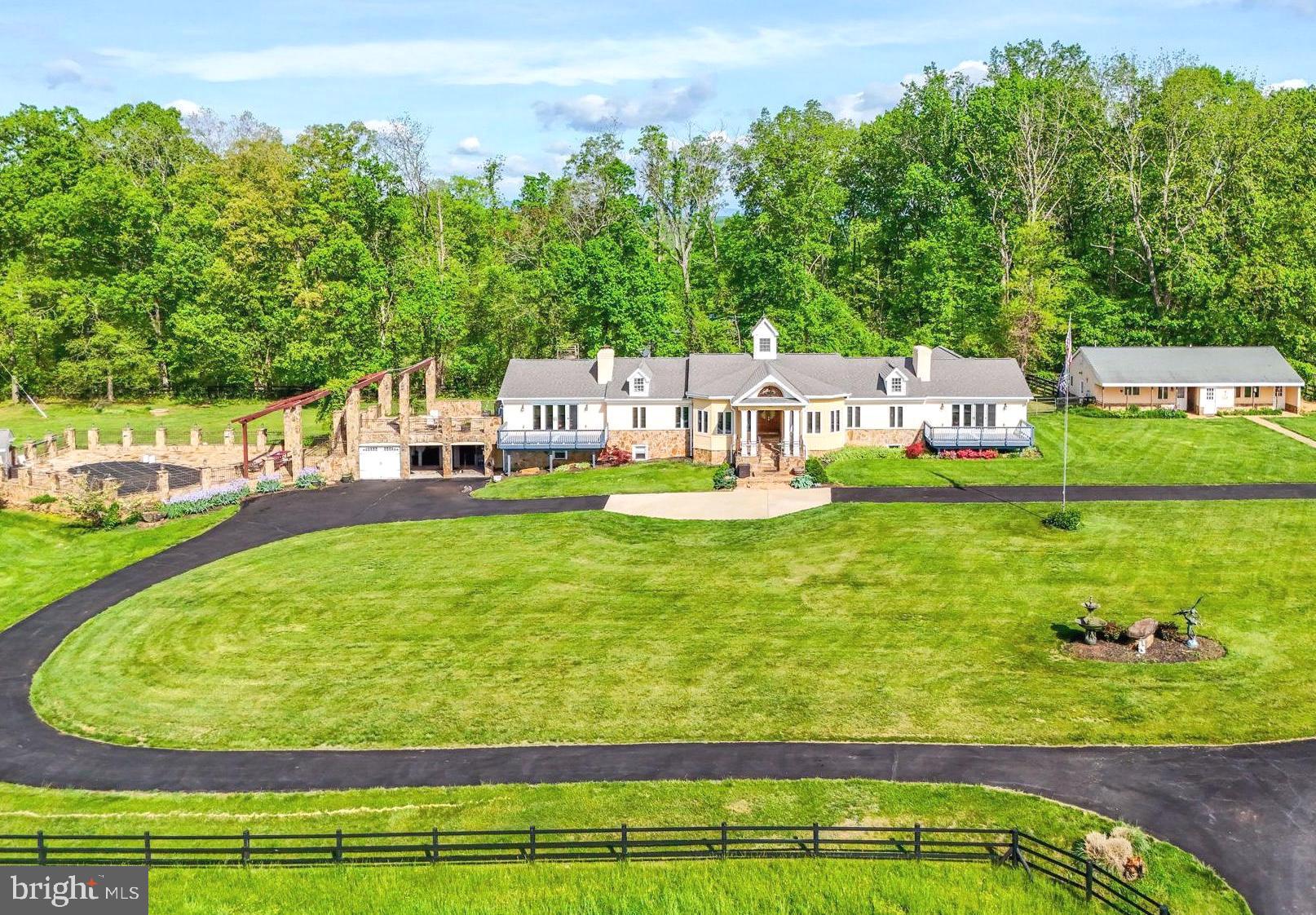 8511 Leeds Manor Road Warrenton, VA 20186 - Photo 1 of 36