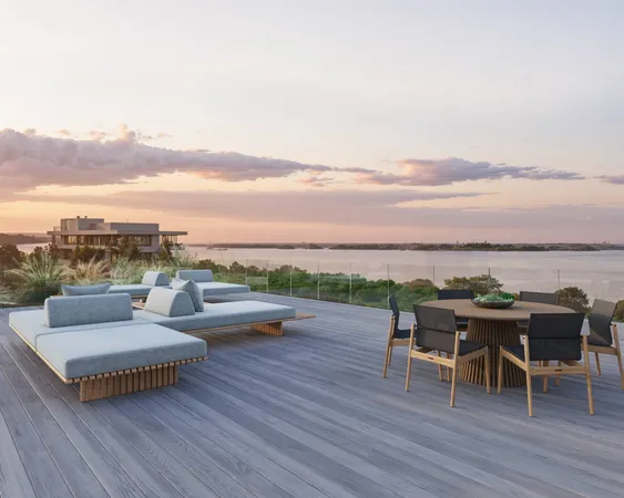 $69,000,000 | 125 Dune Road, Bridgehampton, NY 11932