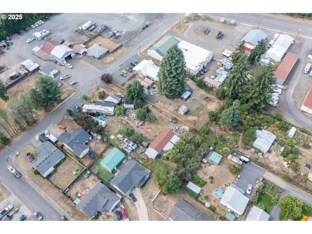 $200,000 | 1285 46th Avenue, Sweet Home, OR 97386