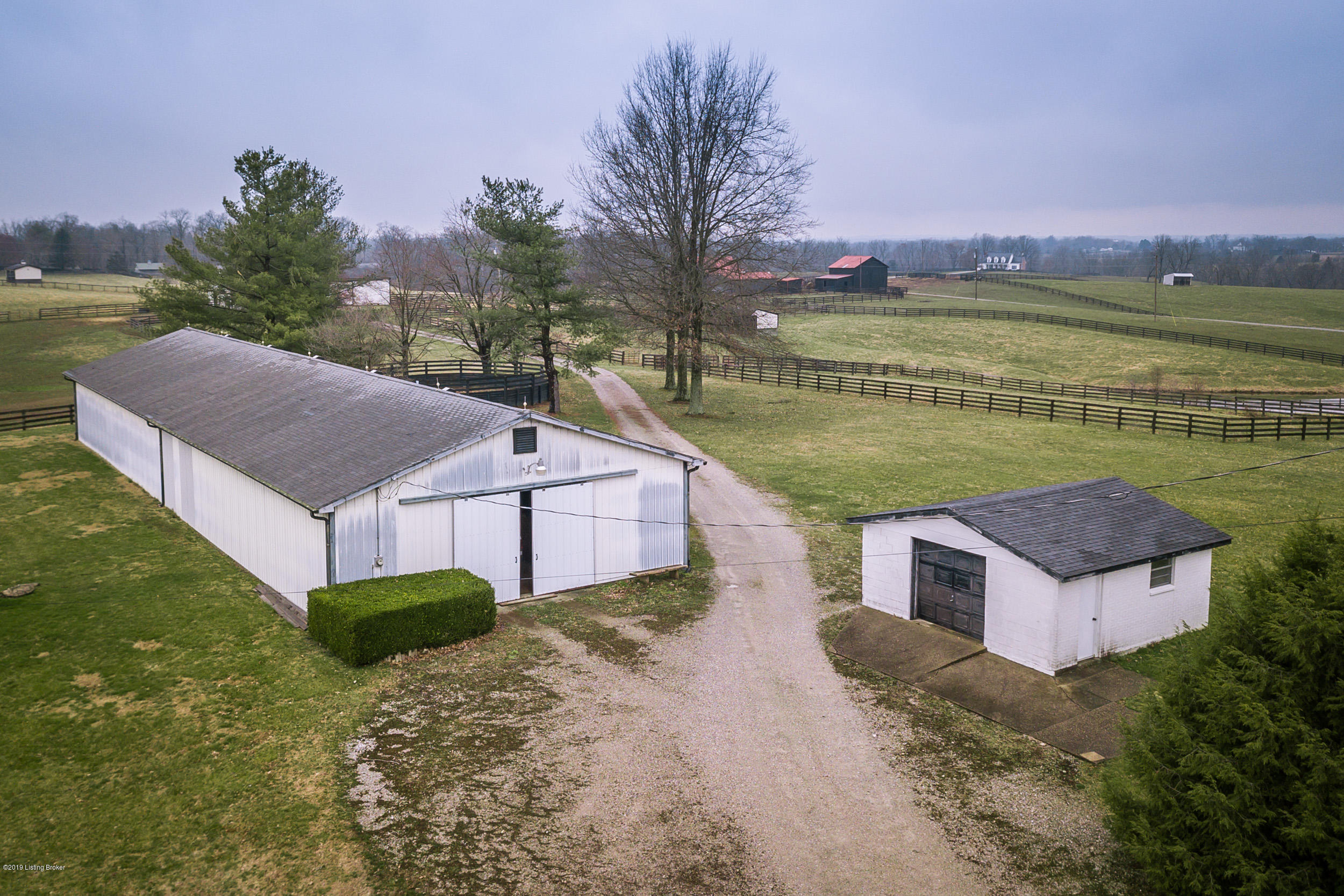 4262 Todds Point Road Simpsonville, KY 40067 - Photo 4 of 82 4262 Todds Point Rd-08