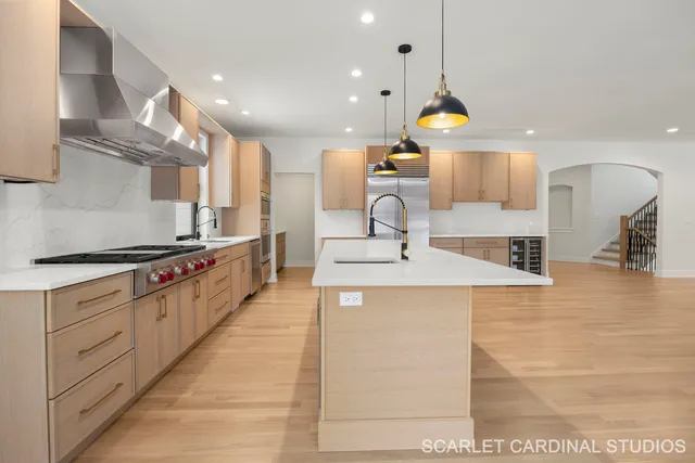 $1,395,000 | 65 South Glenview Avenue, Lombard, IL 60148