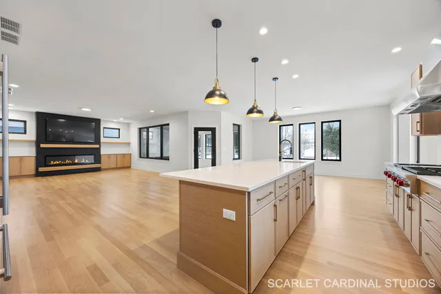 $1,395,000 | 65 South Glenview Avenue, Lombard, IL 60148