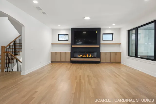 $1,395,000 | 65 South Glenview Avenue, Lombard, IL 60148