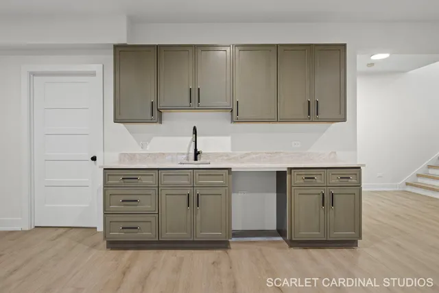 $1,395,000 | 65 South Glenview Avenue, Lombard, IL 60148