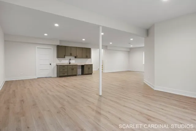 $1,395,000 | 65 South Glenview Avenue, Lombard, IL 60148