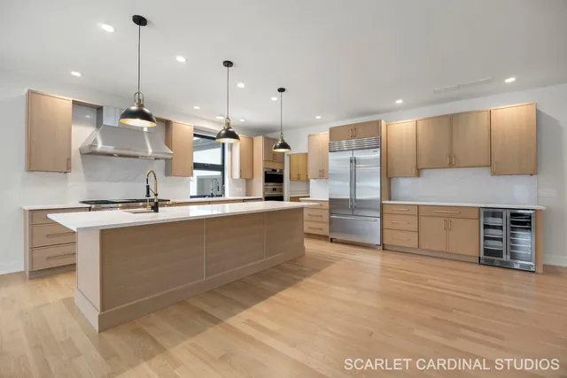 $1,395,000 | 65 South Glenview Avenue, Lombard, IL 60148