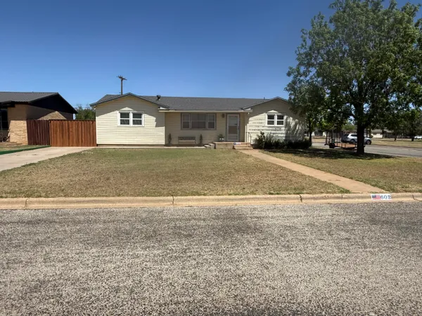$168,000 | 602 8th Street, Wolfforth, TX 79382