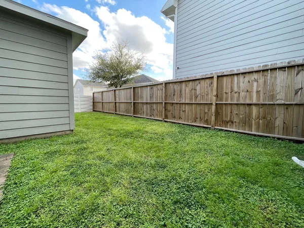 $1,900 | 11928 Prior Park Drive, Houston, TX 77047