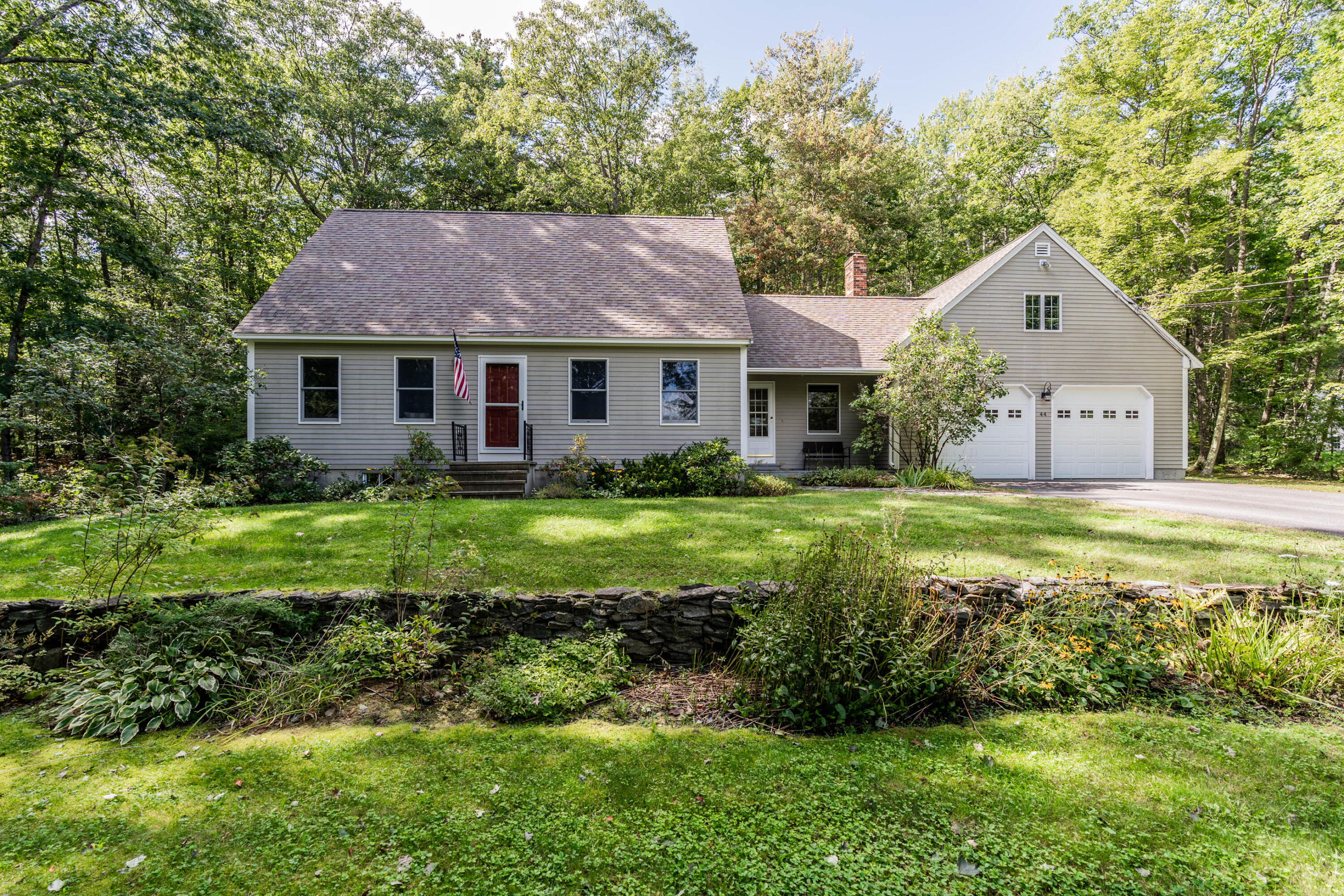 44 Middle Road Falmouth, ME 04105 - Photo 1 of 33 44 Middle Road