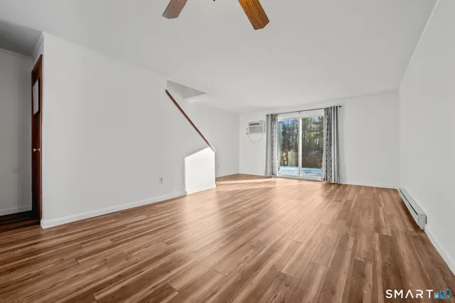 $189,900 | 16 Seymour Road, Unit 17D, East Granby, CT 06026