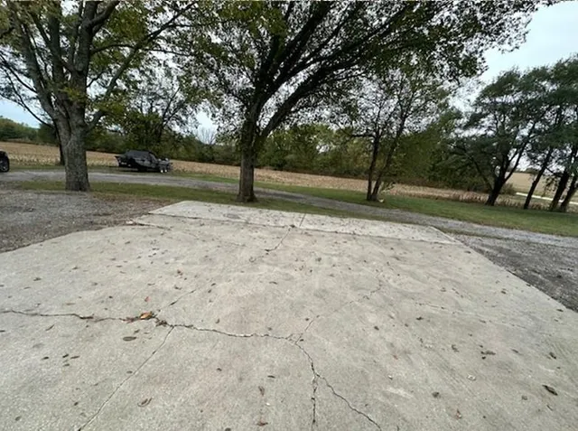 $399,000 | 13641 Hollingsworth Road, Kansas City, KS 66109