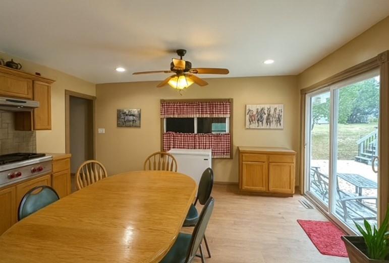 13641 Hollingsworth Road Kansas City, KS 66109 - Photo 7 of 24