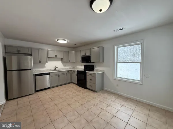 $2,195 | 204 Mahone Court, Spotsylvania, VA 22551