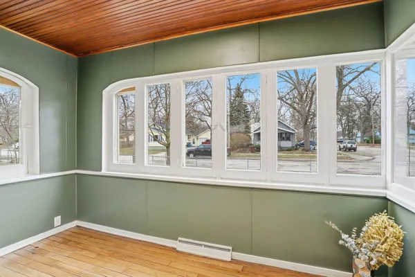 $149,900 | 16 East Cleveland Avenue, Muskegon, MI 49444