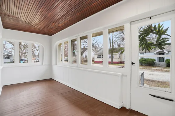 $149,900 | 16 East Cleveland Avenue, Muskegon, MI 49444