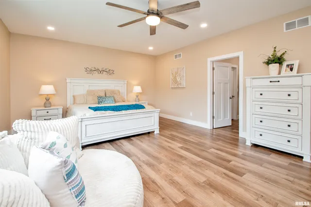 $1,100,000 | 478 Greenfield Court, Dahinda, IL 61428