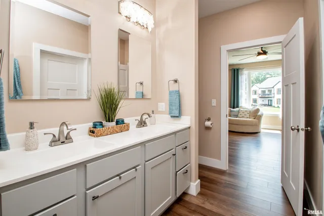 $1,100,000 | 478 Greenfield Court, Dahinda, IL 61428