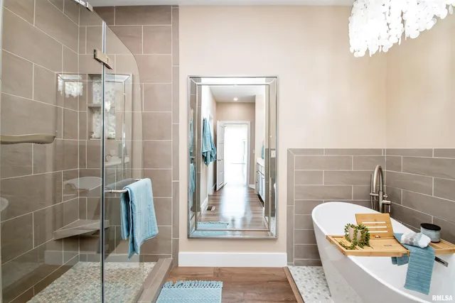 $1,100,000 | 478 Greenfield Court, Dahinda, IL 61428