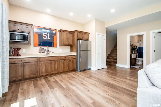 $1,100,000 | 478 Greenfield Court, Dahinda, IL 61428