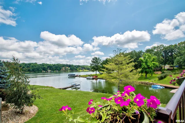 $1,100,000 | 478 Greenfield Court, Dahinda, IL 61428