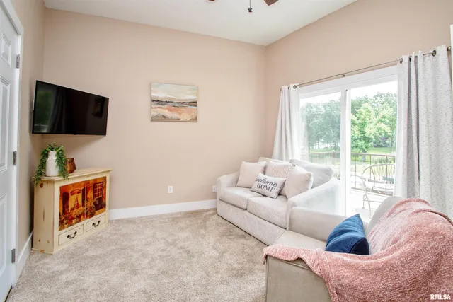 $1,100,000 | 478 Greenfield Court, Dahinda, IL 61428