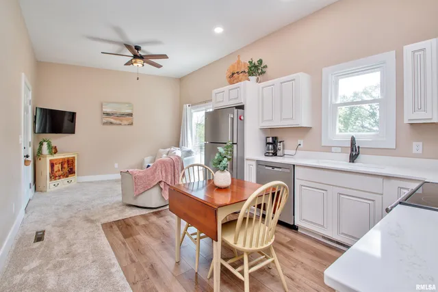 $1,100,000 | 478 Greenfield Court, Dahinda, IL 61428