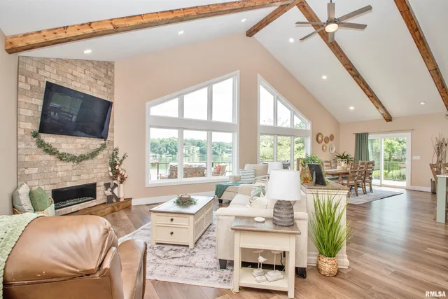 $1,100,000 | 478 Greenfield Court, Dahinda, IL 61428