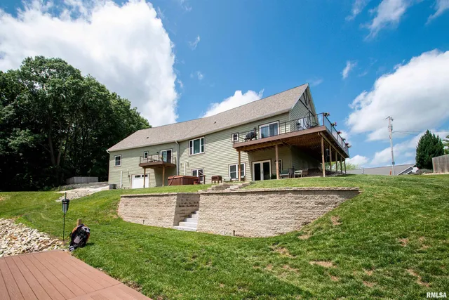 $1,100,000 | 478 Greenfield Court, Dahinda, IL 61428