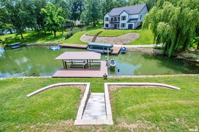 $1,100,000 | 478 Greenfield Court, Dahinda, IL 61428