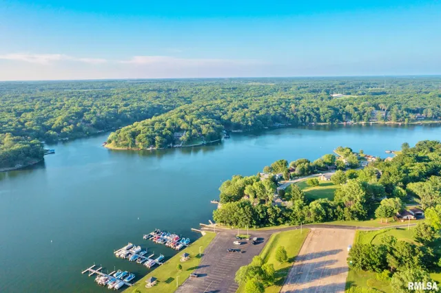 $1,100,000 | 478 Greenfield Court, Dahinda, IL 61428