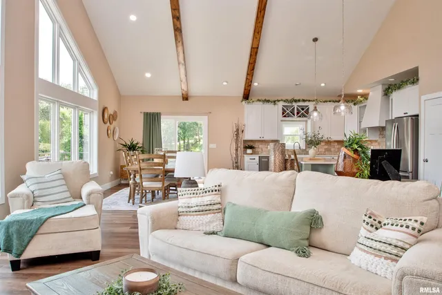 $1,100,000 | 478 Greenfield Court, Dahinda, IL 61428