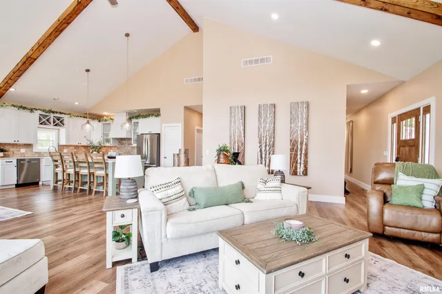 $1,100,000 | 478 Greenfield Court, Dahinda, IL 61428