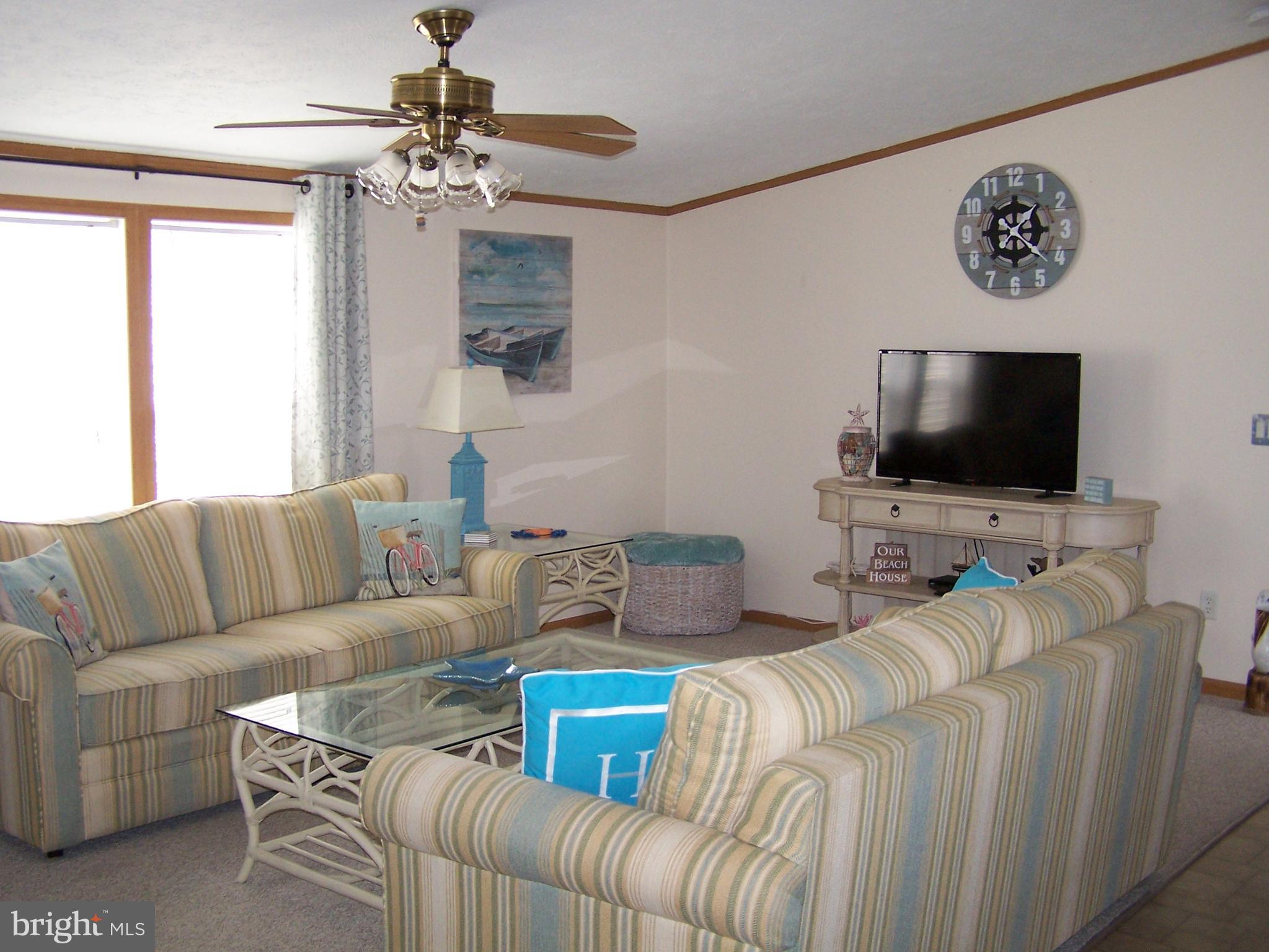 120 Clamshell Road Ocean City, MD 21842 - Photo 11 of 47 Living Room