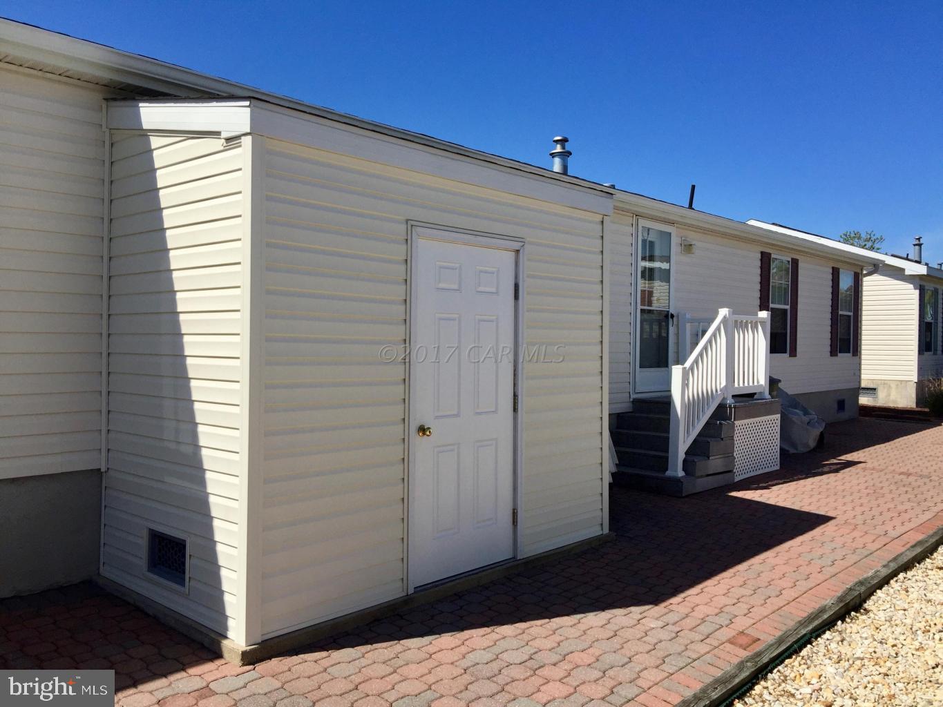 120 Clamshell Road Ocean City, MD 21842 - Photo 5 of 47 Large Attached Storage Shed