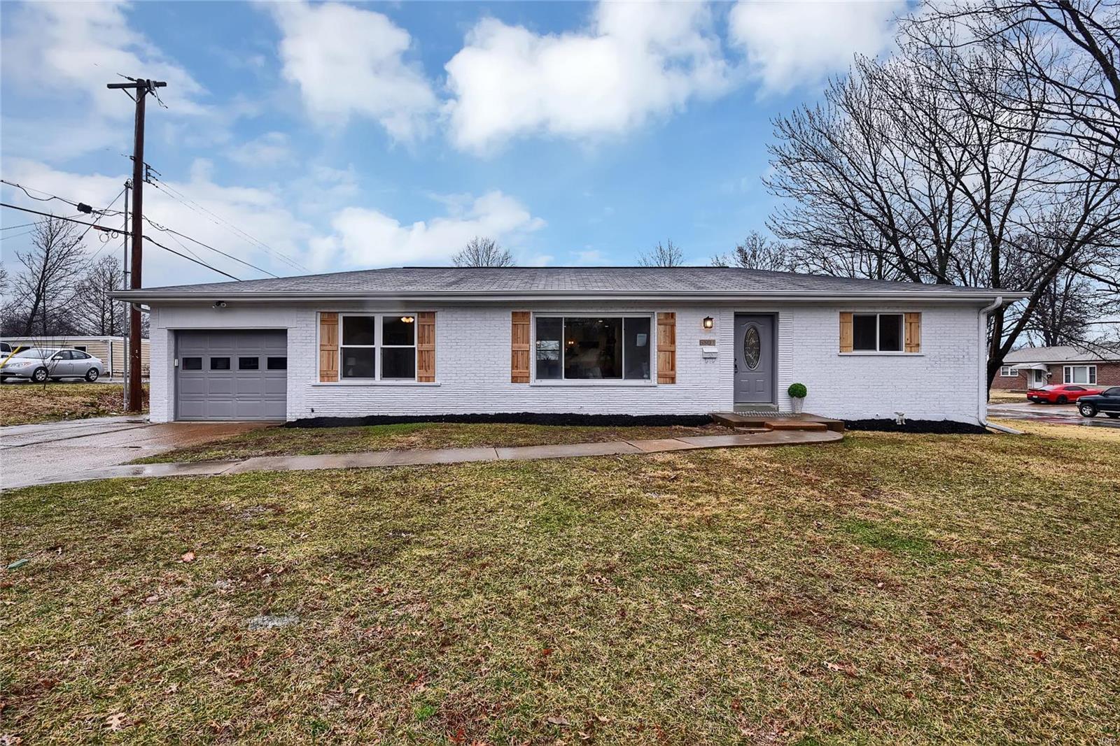 6801 Weber Road St. Louis, MO 63123 - Photo 1 of 28 Gallery Image 1