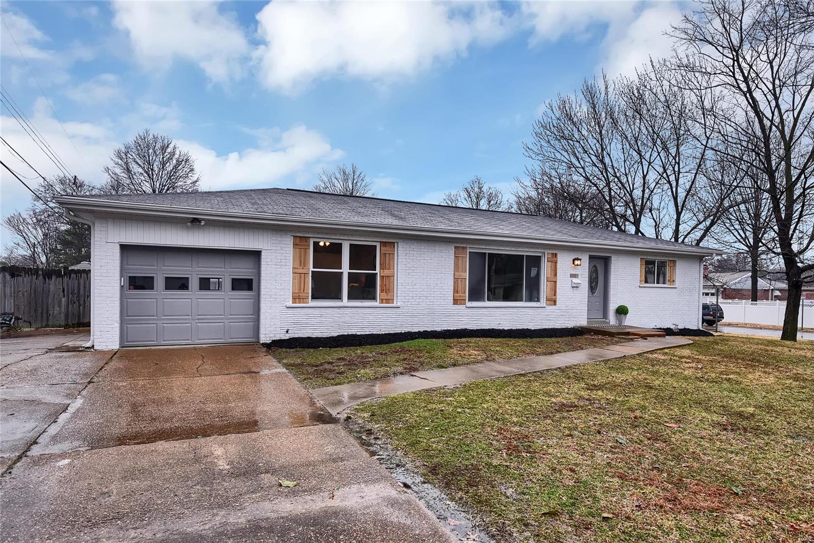 6801 Weber Road St. Louis, MO 63123 - Photo 2 of 28 Gallery Image 2