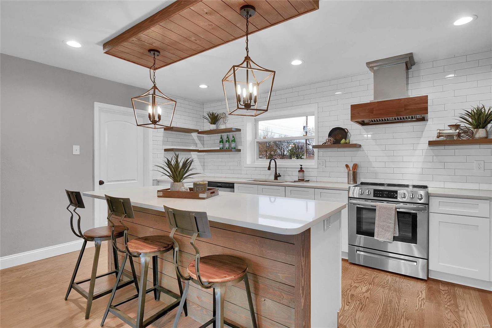 6801 Weber Road St. Louis, MO 63123 - Photo 5 of 28 Gallery Image 5