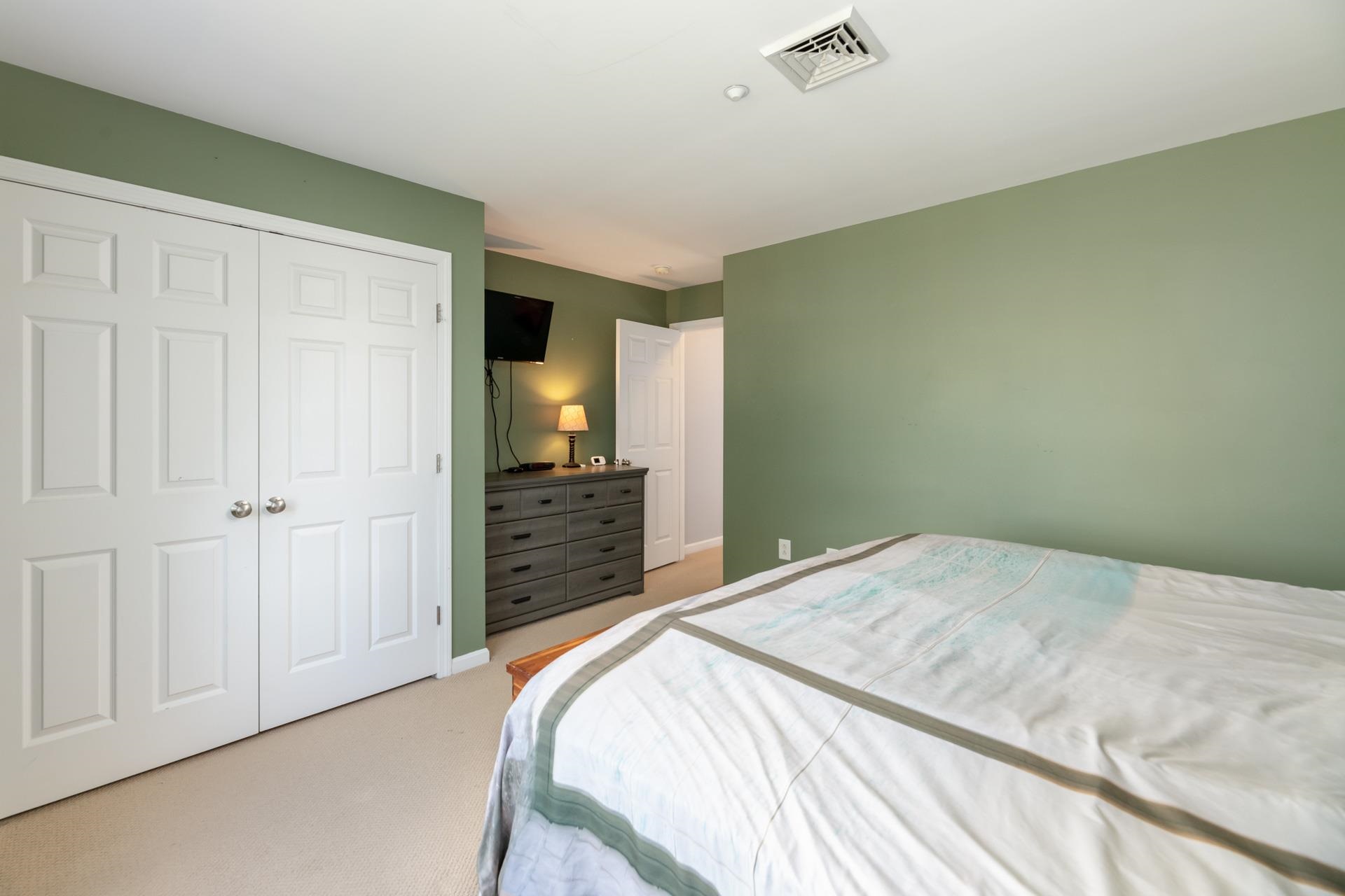 101 Shane Way, Unit 3 Laconia, NH 03246 - Photo 17 of 40