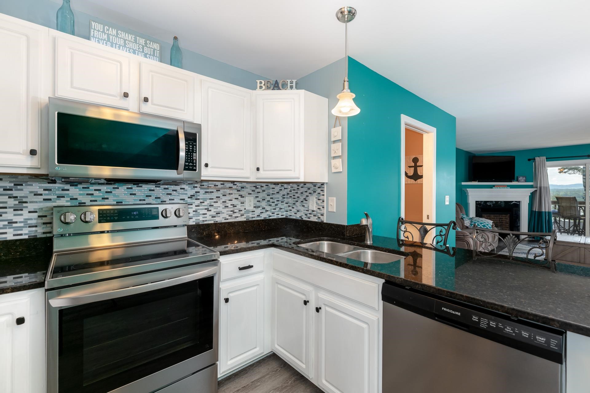 101 Shane Way, Unit 3 Laconia, NH 03246 - Photo 9 of 40