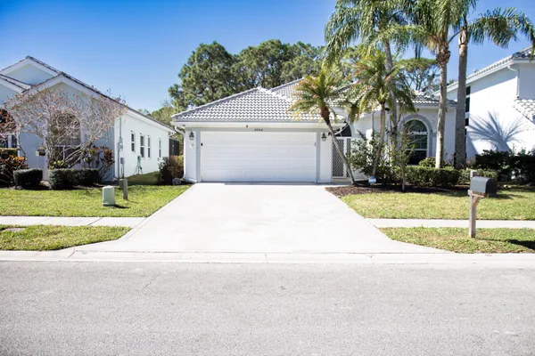 $530,000 | 4944 Southeast Mariner Village Lane, Stuart, FL 34997