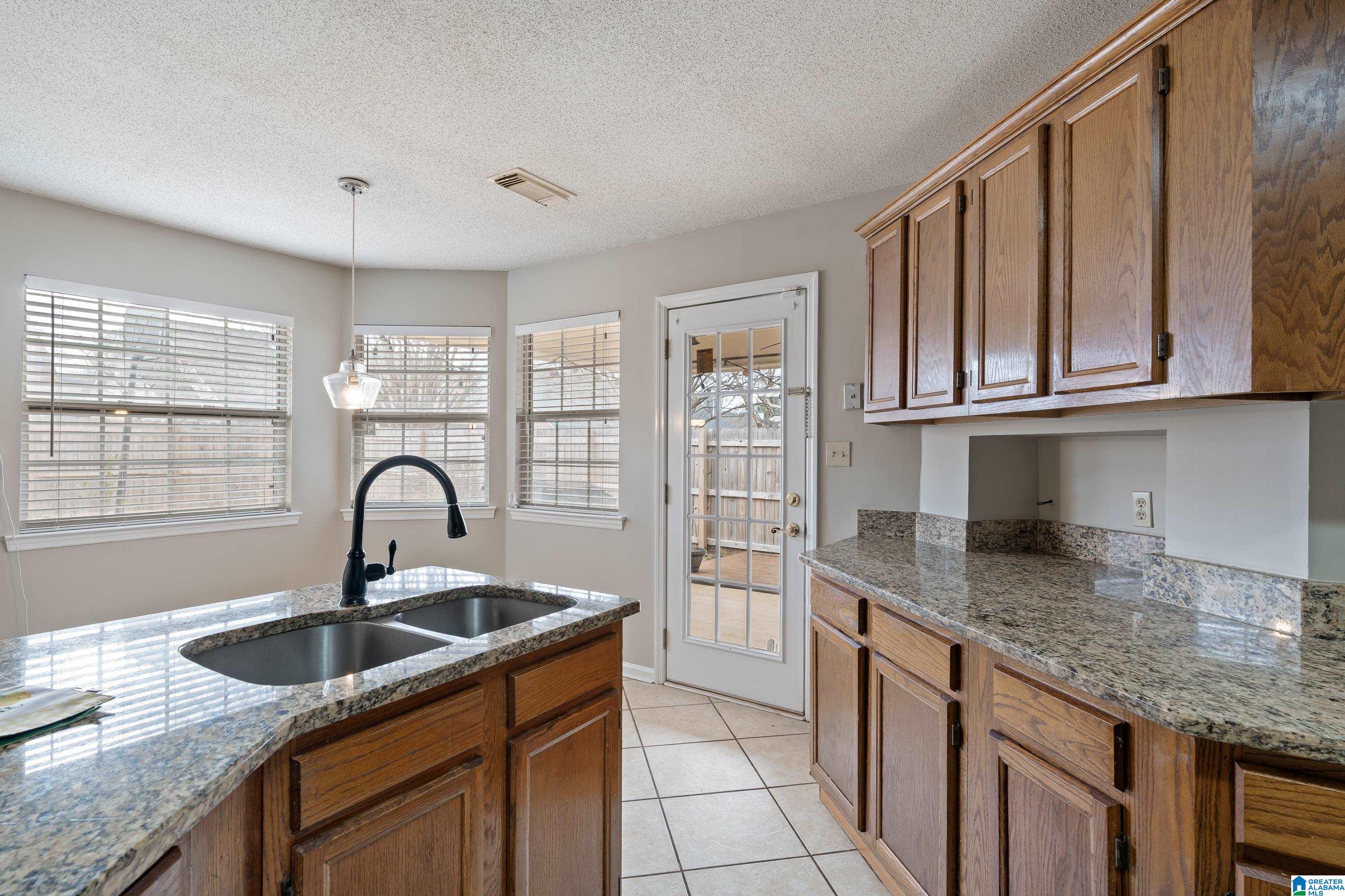 111 Stratshire Lane Pelham, AL 35124 - Photo 16 of 39