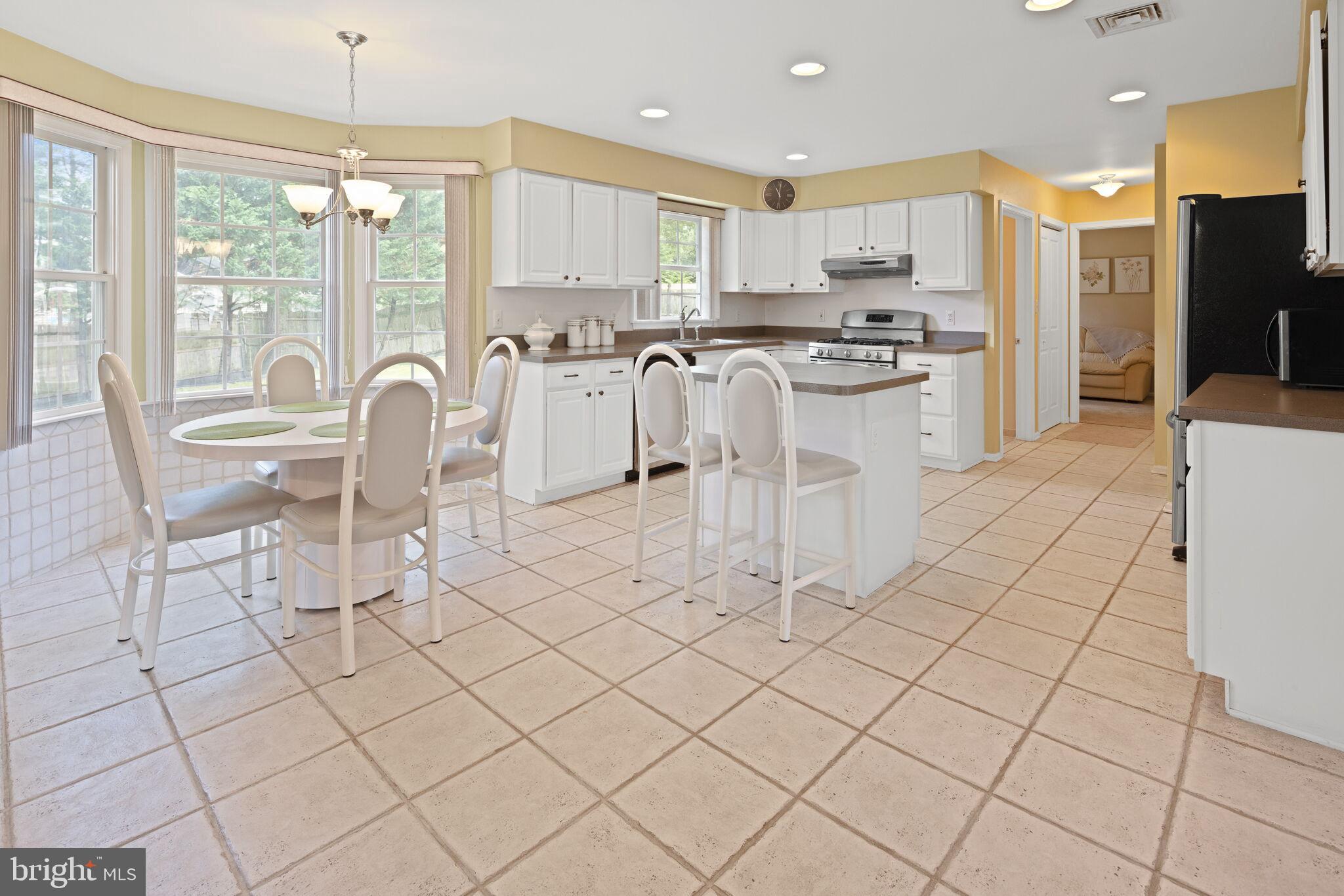 219 Compass Road Manahawkin, NJ 08050 - Photo 18 of 64