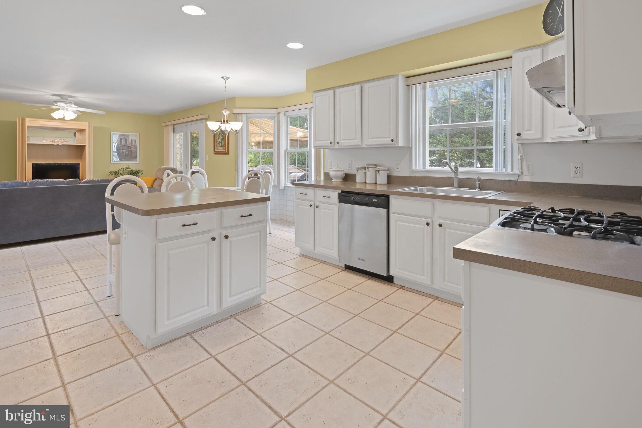219 Compass Road Manahawkin, NJ 08050 - Photo 23 of 64