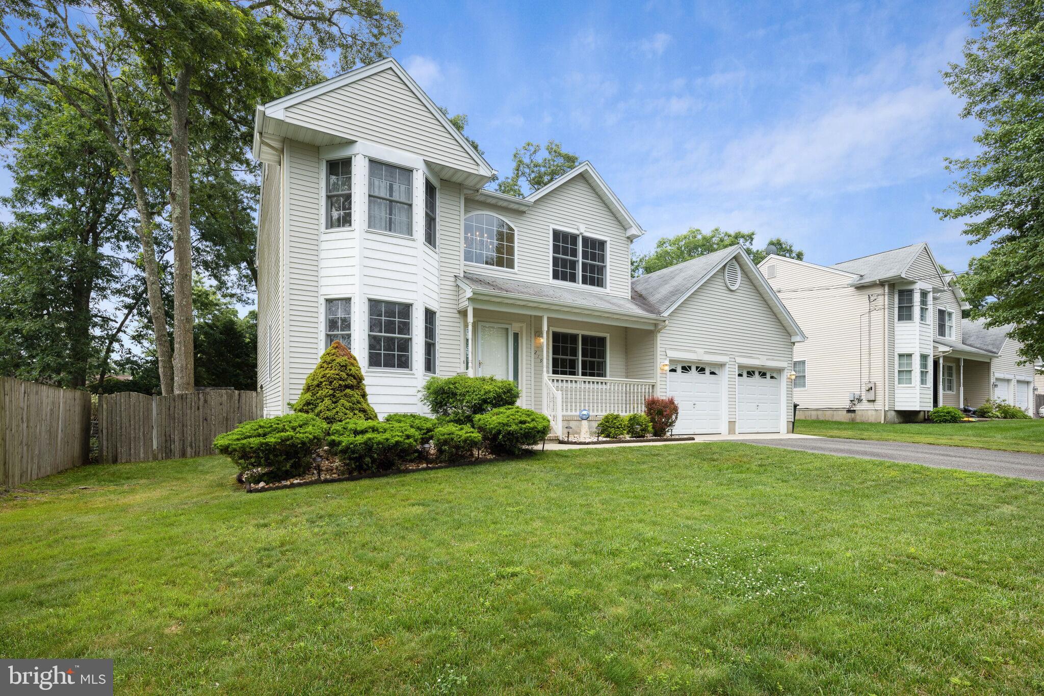 219 Compass Road Manahawkin, NJ 08050 - Photo 4 of 64