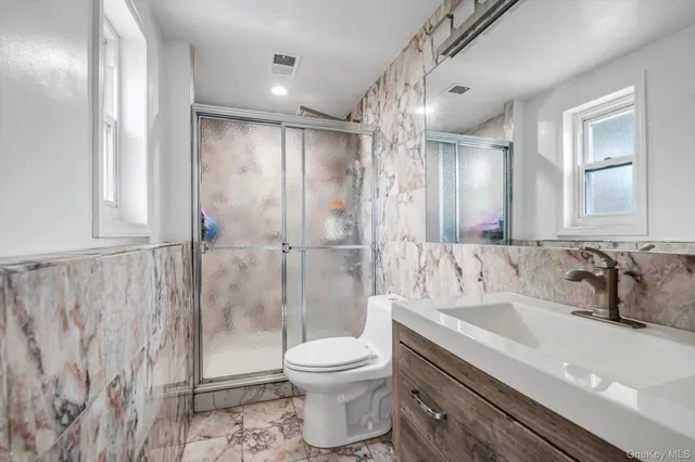 $918,000 | 12 Julliard Drive, Plainview, NY 11803