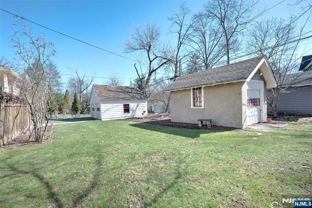 28 Godfrey Road Montclair, NJ 07043 - Photo 16 of 17