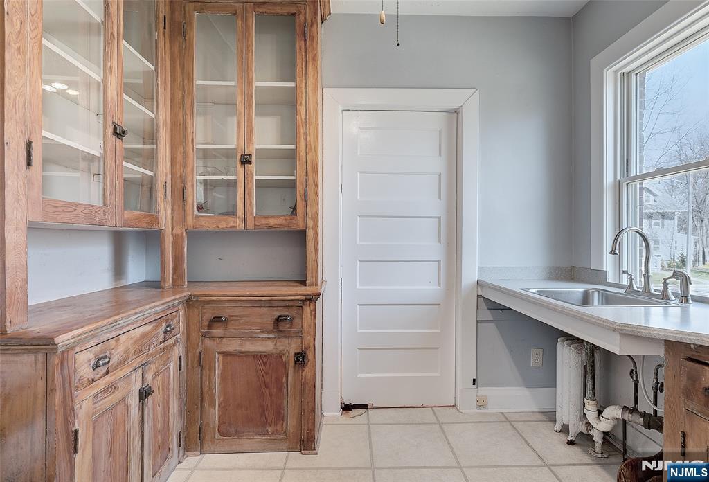 28 Godfrey Road Montclair, NJ 07043 - Photo 10 of 17