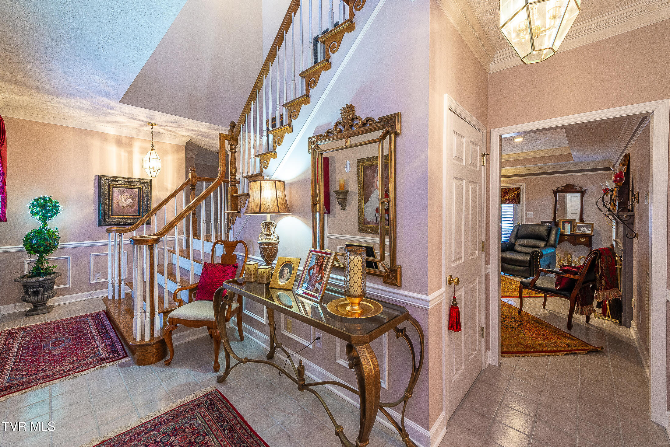 1091 Haynes Valley Road Gate City, VA 24251 - Photo 12 of 84 entry foyer