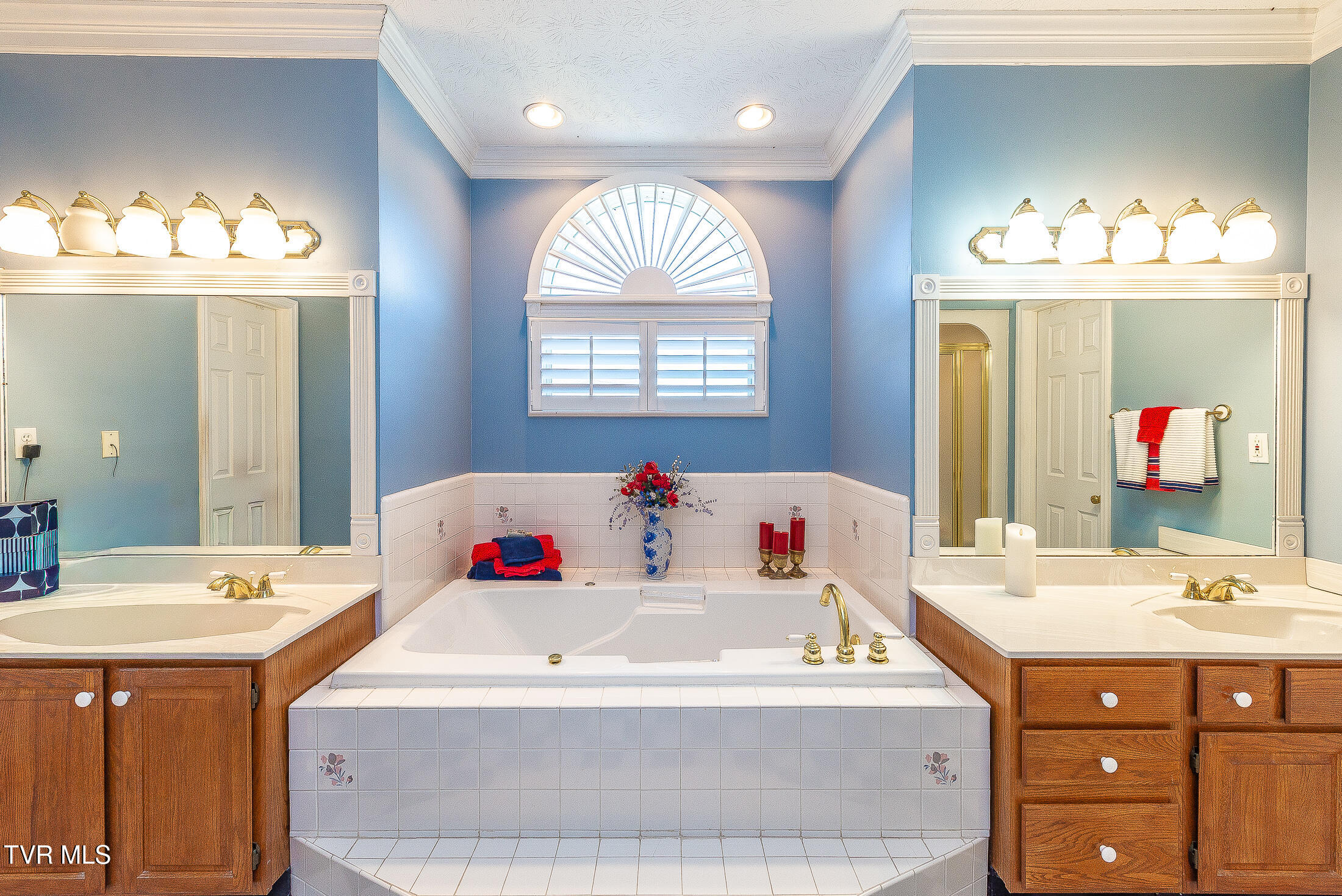 1091 Haynes Valley Road Gate City, VA 24251 - Photo 42 of 84 primary bathroom